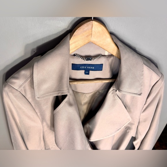 COLE HAAN Stone Trench Coat w/Belt - Picture 4 of 10